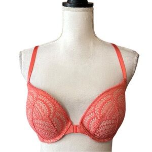 Victoria’s Secret Very Sexy Lace Push Up Bra Women’s SZ 32DD in Coral